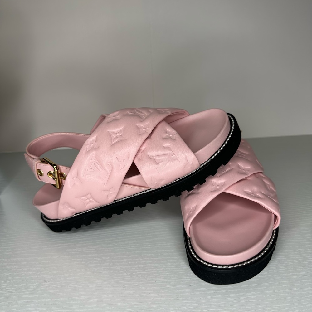 Louis Vuitton Paseo Flat Comfort Sandals